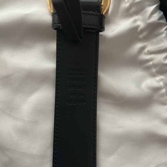 Gucci LEATHER BELT WITH DOUBLE G BUCKLE - Picture 5 of 7